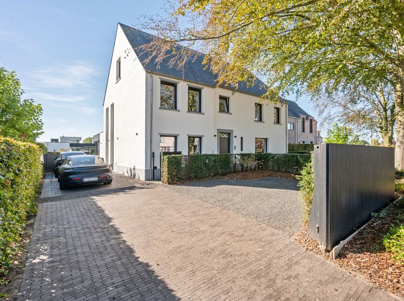 Huis te koop in Moerstraat 31,
                    2320 Hoogstraten