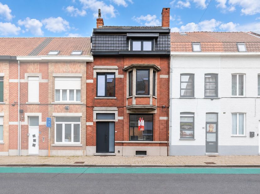 Huis te koop in Bruggestraat 181,
                    8930 Menen