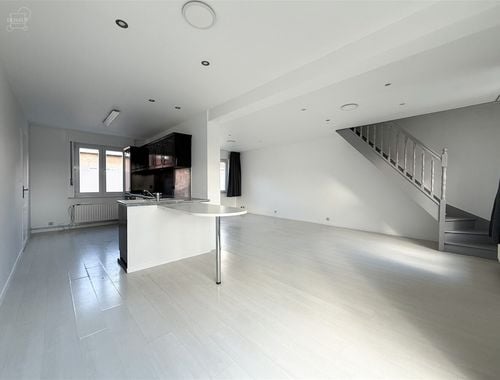                                         Appartement à louer à Le Bizet, € 790
