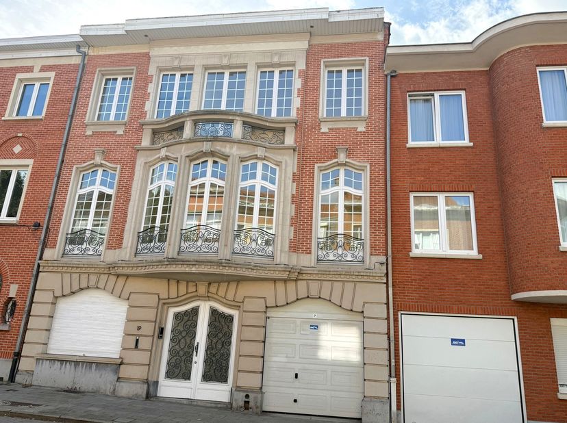 Maison à louer à avenue Prince Héritier 19,
                    1200 Woluwe-Saint-Lambert