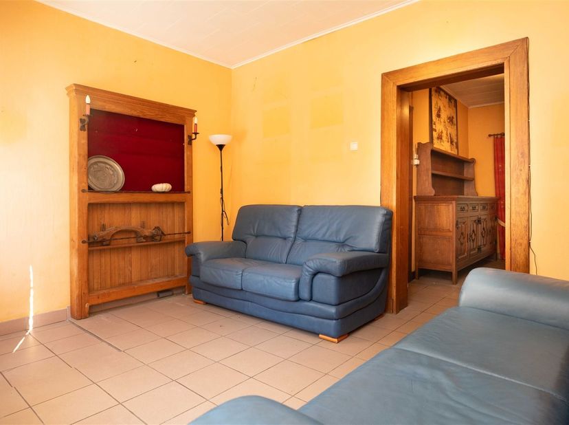 Authentieke stadswoning met 4 slaapkamers in hartje Tongeren <br />
<br />
Omgeving:<br />
+ Gelegen in het centrum van Tongeren<br />
+ Op wandel