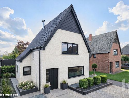                                         Woning te koop in Lommel, € 285.000
