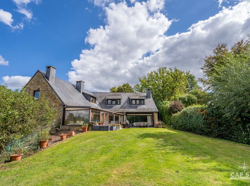 Maison à vendre à ,
                    1380 Lasne-Chapelle-Saint-Lambert