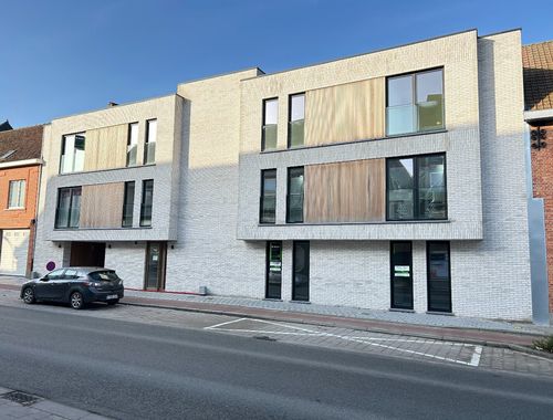                                         Appartement à vendre à Sint-Eloois-Vijve, € 337.447

