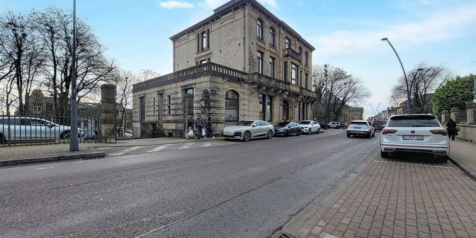 Bien professionnel à louer à Avenue Jean-Baptiste Nothomb 30, 6700 Arlon