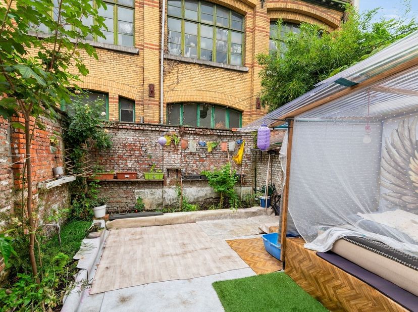 Appartement te koop in Lange Van Bloerstraat 114,
                    2060 Antwerpen