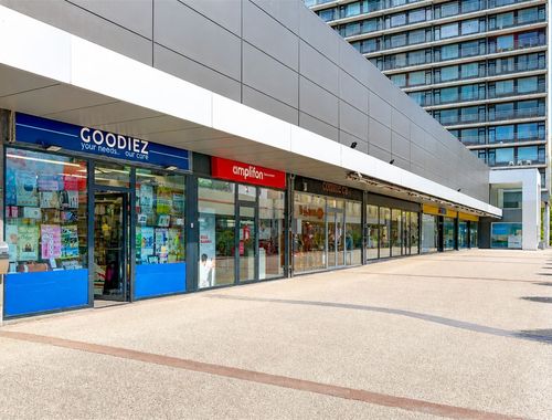                                         Rez-de-chaussée commercial à louer à Wilrijk, € 1.950
