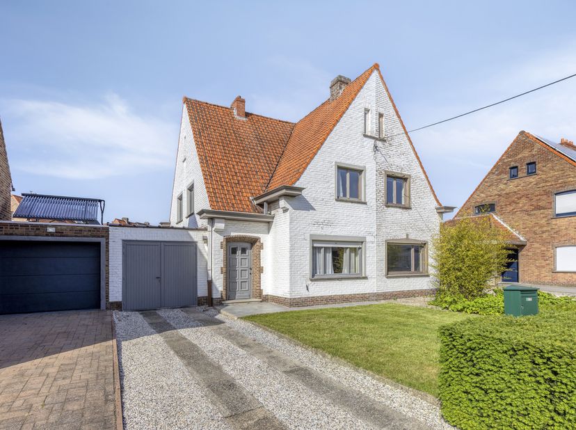 Huis te koop in Stasegemsesteenweg 7,
                    8500 Kortrijk