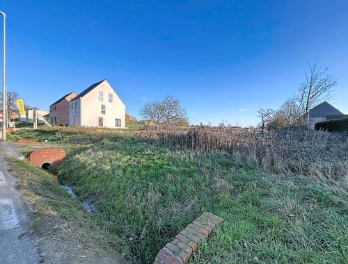                                        Bouwgrond te koop in Nederhasselt, € 249.000
