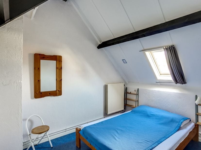 Te koop: gezellige woning in Nieuwpoort, gelegen vlak bij de kust. Deze gesloten bebouwing biedt een praktische indeling en vormt een interessante opp