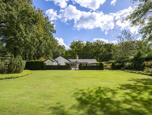                                         Villa te koop in Brasschaat, € 995.000
