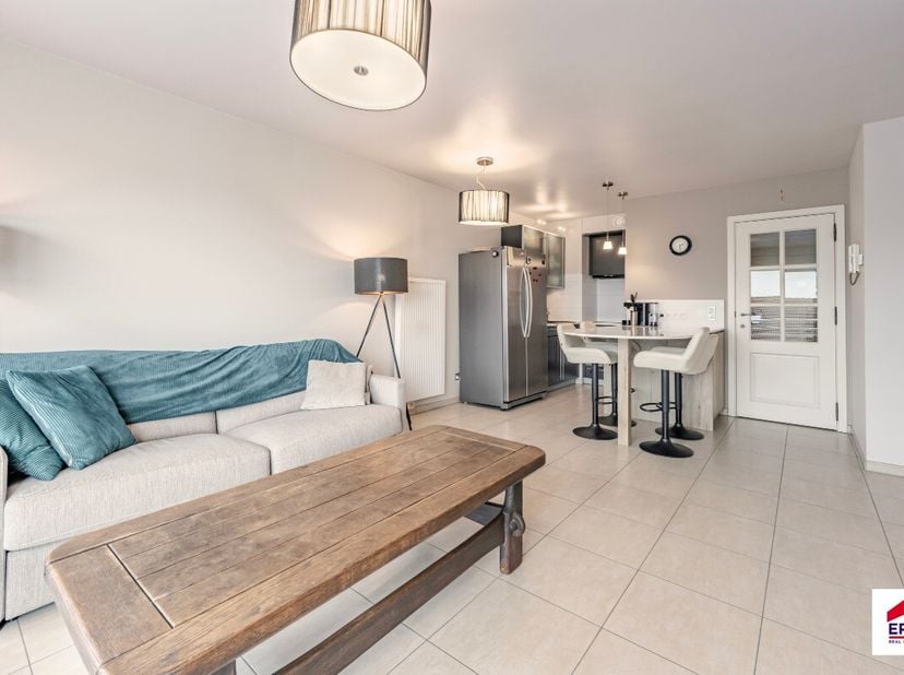 Te koop: verzorgd appartement in het centrum van Nieuwpoort, op de Albert I laan, nabij openbaar vervoer. Dit appartement (bouwjaar 2002) biedt een co