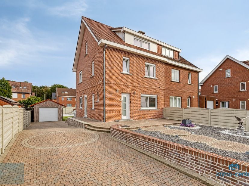 Huis te koop in Ahornstraat 8,
                    3530 Houthalen