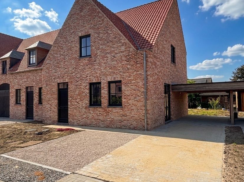 [[ CE BIEN PARTICIPE À LA JOURNÉE MAISONS OUVERTES ERA LE 13/6 DE 14:30 À 15:30 ]]<br />
Ce bien participe à la Journée Maisons Ouvertes ERA. Visitabl