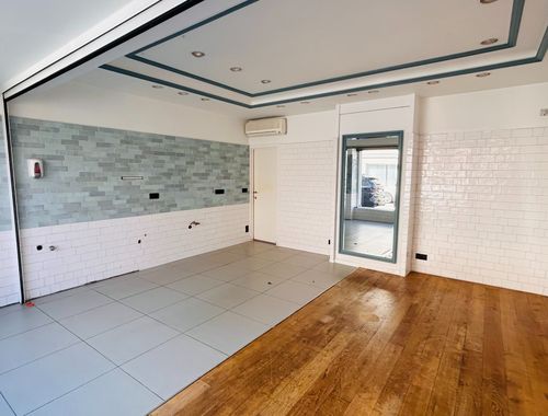                                         Handelspand te koop in Deerlijk, € 315.000
