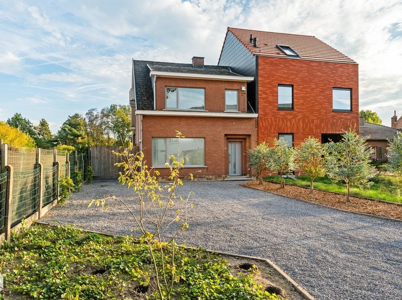 Huis te koop in Lange Zandstraat 76,
                    2800 Walem