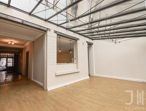                                         Kantoor te huur in Sint-Pieters-Woluwe, € 400
