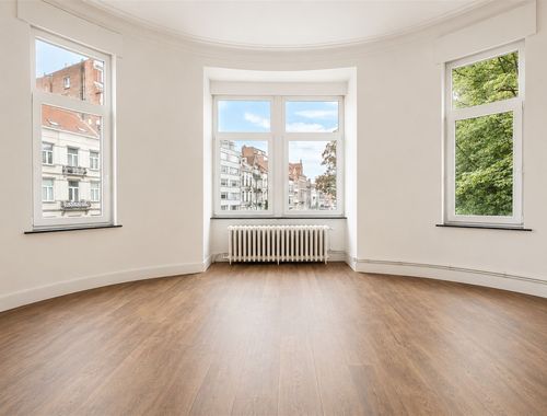                                         Appartement te huur in Koekelberg, € 1.950
