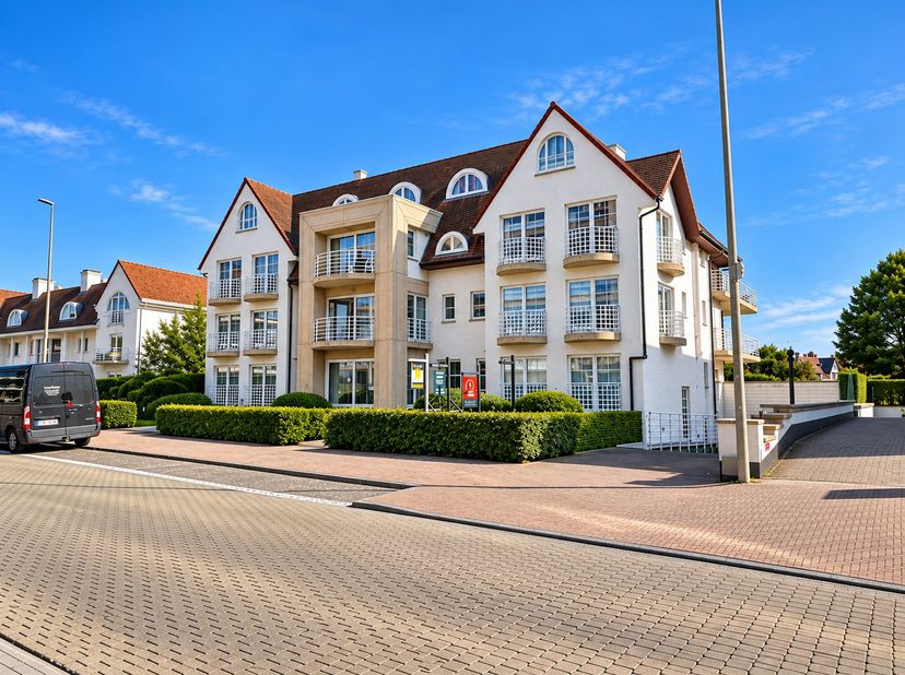 Garage te huur in ,
                    8300 Het Zoute