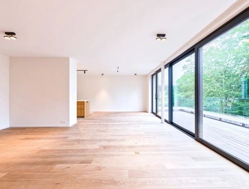                                         Appartement à louer à Uccle, € 4.730
