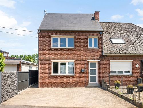                                         Woning te koop in Saint-Sauveur, € 265.000
