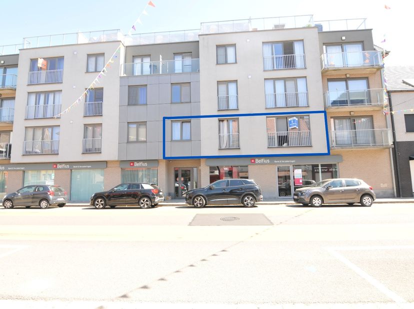 Gezellig en instapklaar appartement in de residentie Aurora, gelegen in het centrum van Avelgem.<br />
Het appartement beschikt over een lichte leefru