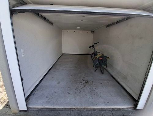                                         Garagebox te koop in Niel, € 35.000
