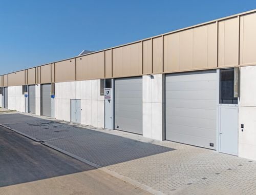                                         Bedrijfsgebouw te koop in Tielt, € 316.000
