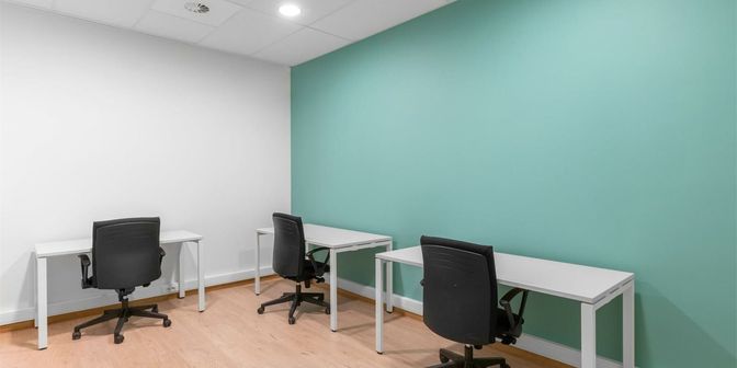 Bien professionnel à louer à Pastoor Cooremanstraat 3, 1702 Groot-Bijgaarden