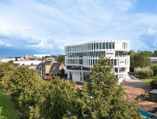                                         Kantoor te huur in Tielt, € 8.000
