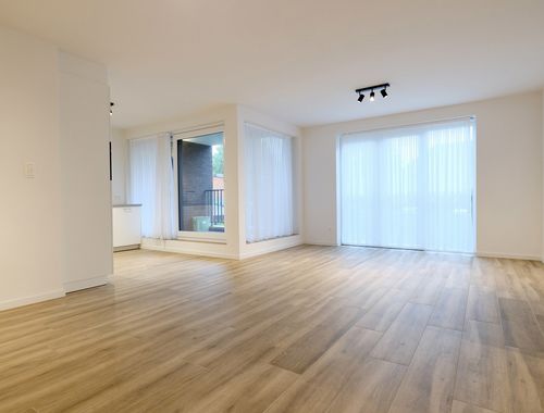                                         Appartement à louer à Rupelmonde, € 885
