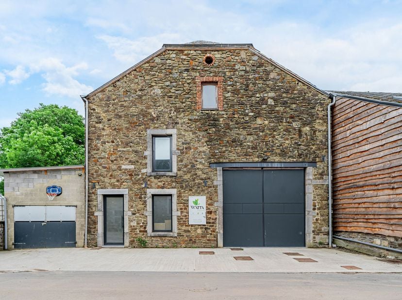 Bedrijfsvastgoed te koop
                    in 6900 Hargimont