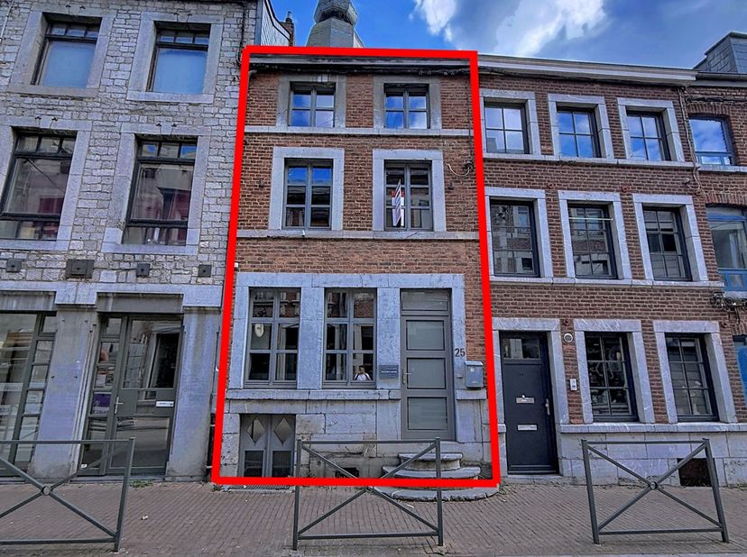 EasyHome vous propose à la location cette maison de ville, située en plein cœur de Marche-en-Famenne.<br />
Vous y trouverez une maison à l'ambiance t