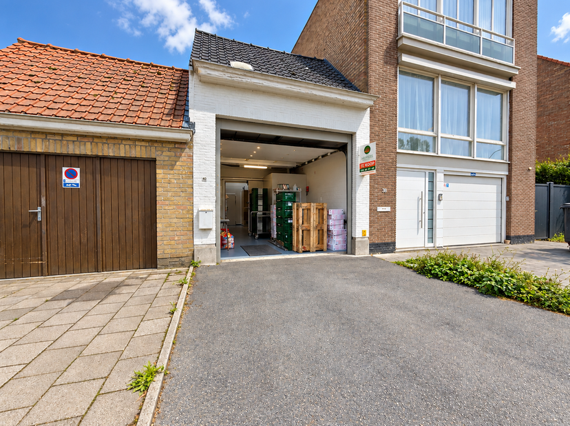Bedrijfsvastgoed te koop in Potentestraat 40,
                    8000 Sint-Pieters