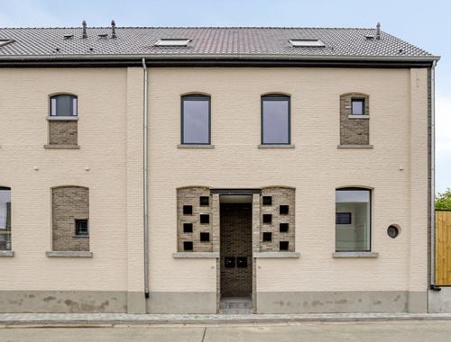                                         Eengezinswoning te huur in Sint-Pieters-Kapelle, € 1.350
