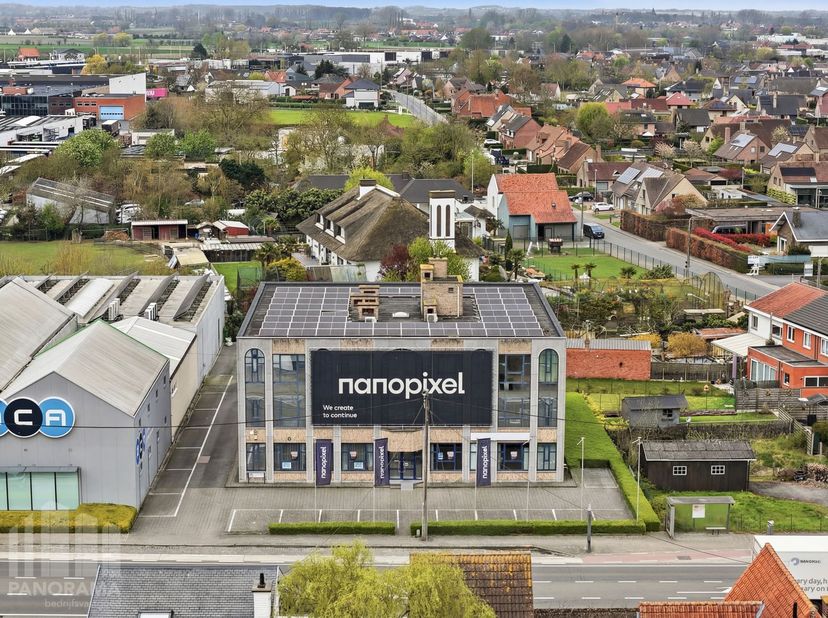 Bien professionnel à vendre à Meensesteenweg 332,
                    8800 Roeselare