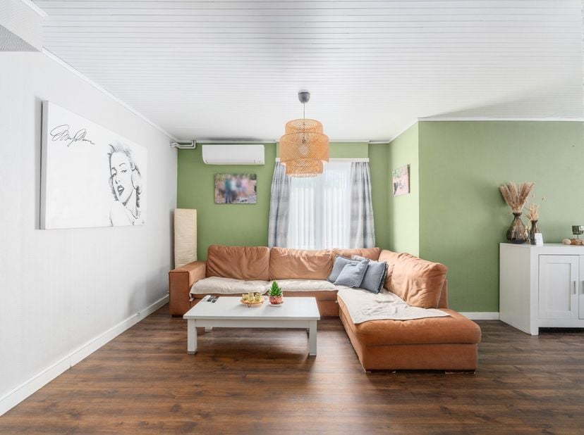 Charmante maison jumelée de 2 chambres avec beau jardin<br />
<br />
<br />
<br />
Cette charmante propriété est située dans un quartier résidentiel