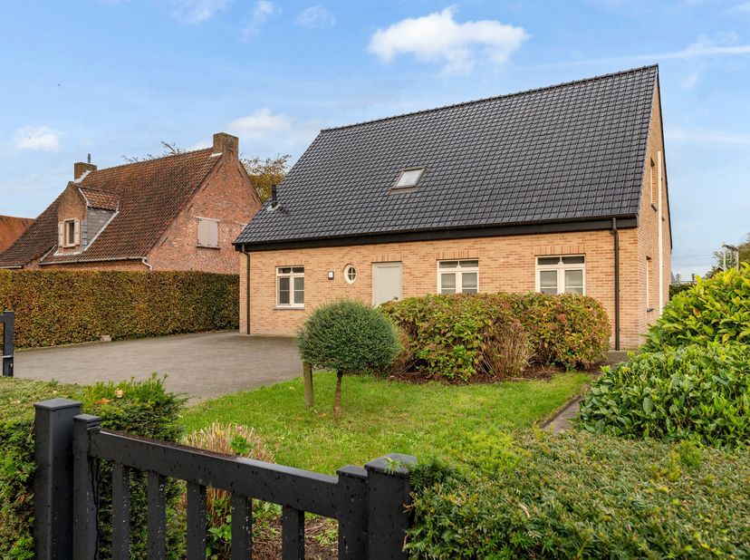 Huis te koop in Kalmthoutsesteenweg 241,
                    2910 Essen