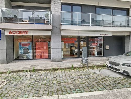                                         Bureaux à vendre à Roeselare, € 265.000
