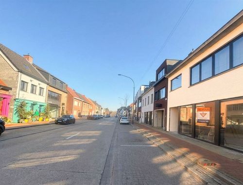                                         Bien commercial à louer à 's Gravenwezel, € 2.850
