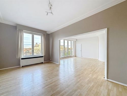                                         Appartement te koop in Elsene, € 750.000
