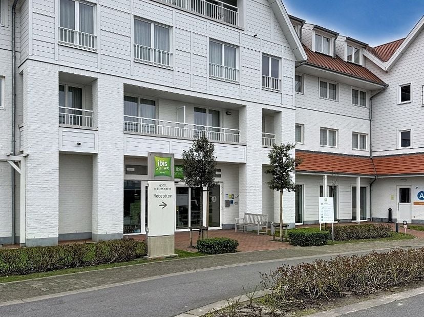 Deze zorgeloze vastgoedinvestering is gelegen aan de Belgische Kust, waar u ook zelf van kan genieten.<br />
<br />
Ibis Styles Nieuwpoort is een 3-st