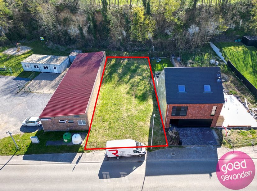 Terrain à vendre
                    à 3700 Mal