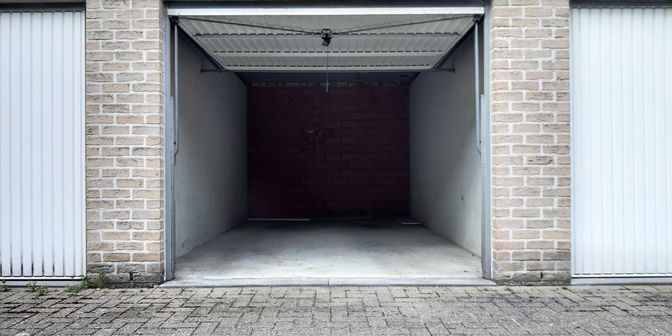 Garage te huur in Graaf de Broquevillestraat 11 bus 9, 2400 Mol