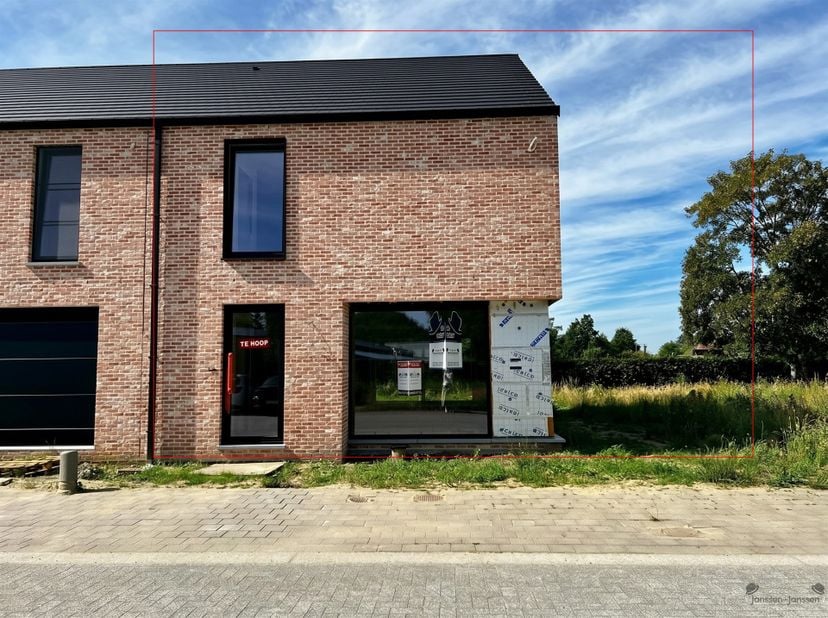 Energiezuinige nieuwbouwwoning te Hamme<br />
<br />
Deze woning werd gebouwd door Qubo. Er werd, zoals steeds, gewerkt met solide en duurzame mater