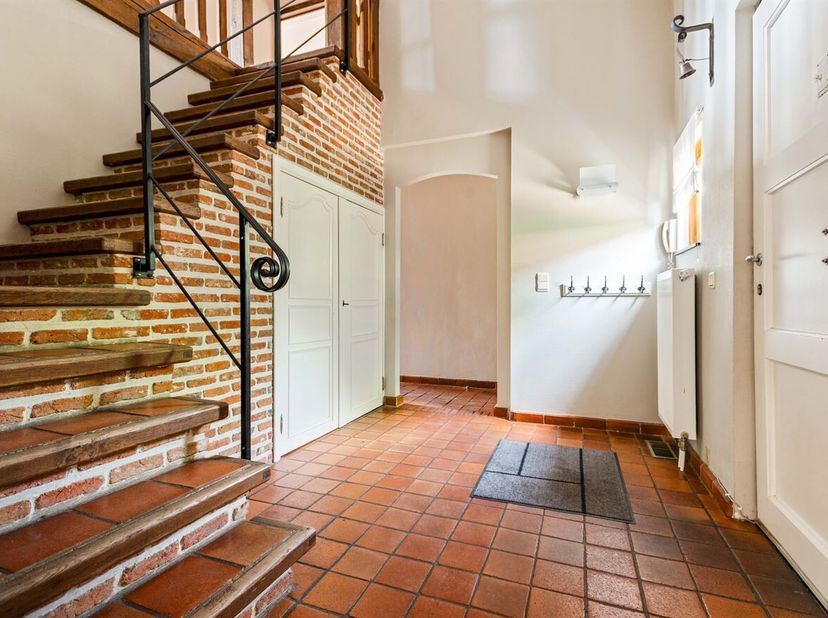 Unieke open bebouwing met veel charme <br />
Ligging: verbindingsweg tussen Kapellen en Leugenberg, vlotte verbinding naar Hoogboom en centrum Kapelle