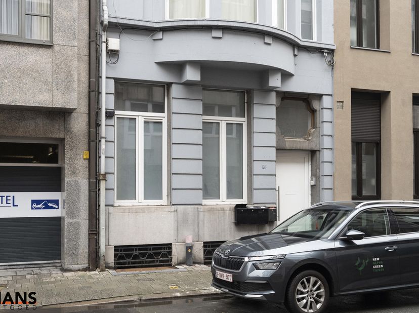Appartement à louer
                    à 2018 Antwerpen