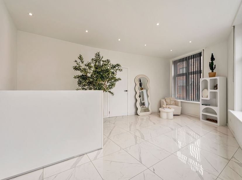 Bien professionnel à vendre
                    à 8908 Vlamertinge
