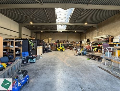                                         Bâtiment d’entreprise à louer à Wondelgem, € 2.452,58
