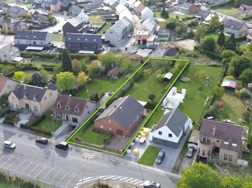 Maison à vendre à RUE SAINT-JULIEN 15,
                    7110 Strépy-Bracquegnies